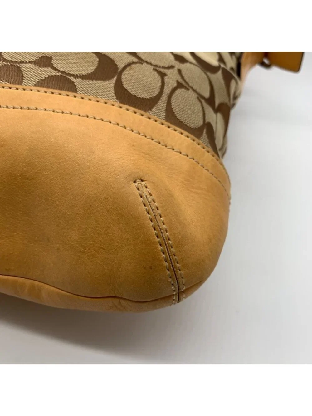 Coach Beige Vintage Y2K Signature Canvas Slim Shoulder Bag-9349